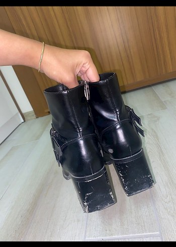 Kadın Siyah Deri Tokalı Topuklu Bot stradivarius - Görsel 5