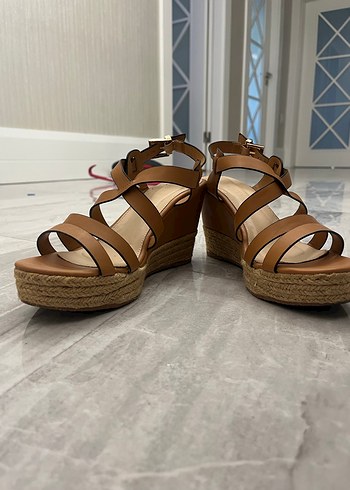 Derimod Dolgu Topuklu Sandalet - Görsel 3