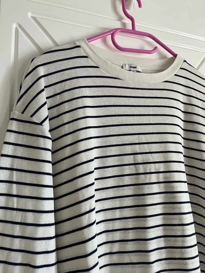 Çizgili Beyaz Uzun Kollu Salaş Sweatshirt - Görsel 4