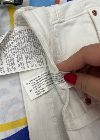 42 Beden beyaz Renk Zara Straight Jean