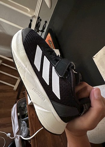 30 Beden Adidas spor ayakkabı 30.5 no
