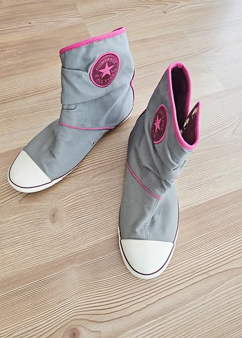 Pembe Detaylı Gri Converse Kadın Spor Ayakkabı - Görsel 2