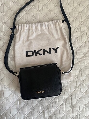 DKNY çanta