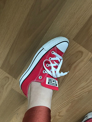 36 Beden kırmızı Renk Converse