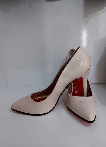 Stiletto ayakkabı 