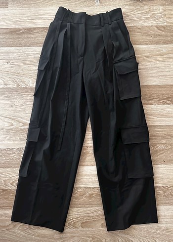 Zara Siyah Yuksek Bel Kargo Pantolon Sehir Stiline Modern Dokunus
