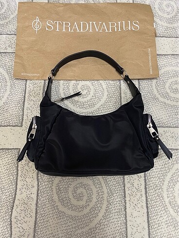 Stradivarius Kol Çantası