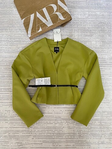 Zara kemerli vücuda oturan blazer ceket