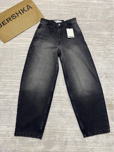 Bershka Skater Jean