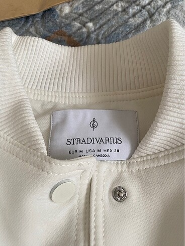Stradivarius Stradivarius Vatkalı Beyaz Bomber Ceket