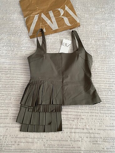Zara Fırfırlı Gabardin Bluz