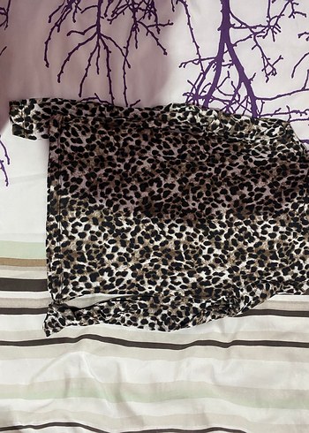 Kahverengi Leopar Desenli Boğazlı Bluz - Görsel 4
