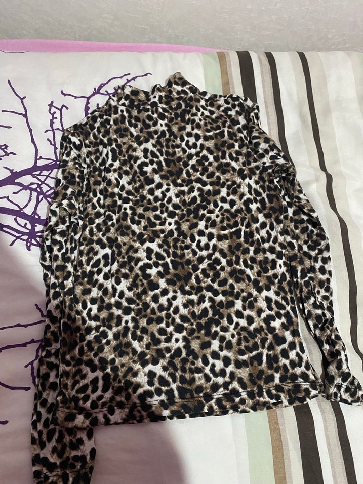 Kahverengi Leopar Desenli Boğazlı Bluz - Görsel 5