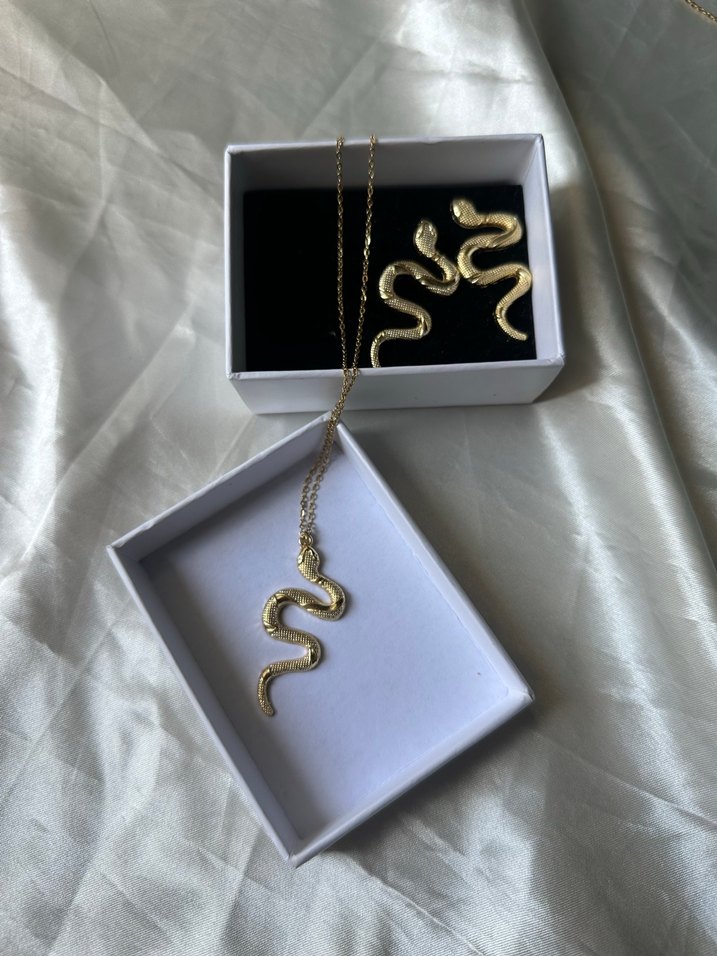 Altın Renk Mini Yılan Desenli Zincir Kolye - Görsel 2