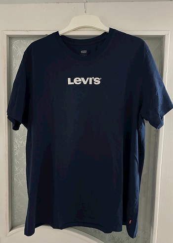 Levi's Erkek Koyu Mavi Baskılı Tişört