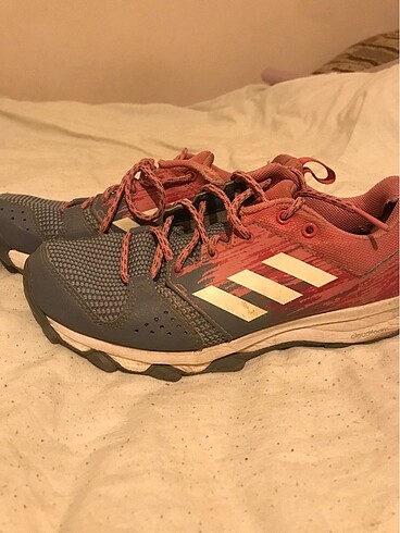 Adidas spor ayakkabı