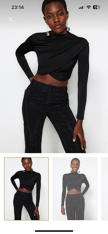 Siyah dik yaka drapeli crop bluz