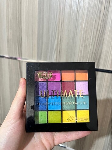 Diğer Mt ultimate nyx muadili renkli far paleti