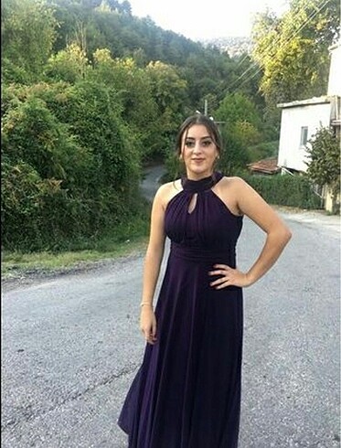 Alfabeta Mürdüm renk boyundan bağlamalı uzun abiye