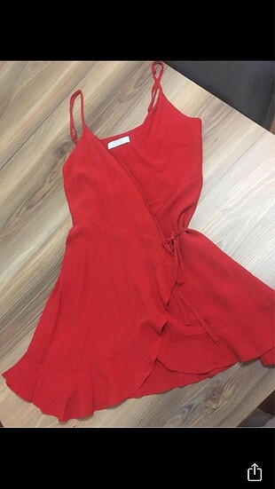 Bershka kırmızı askılı elbise