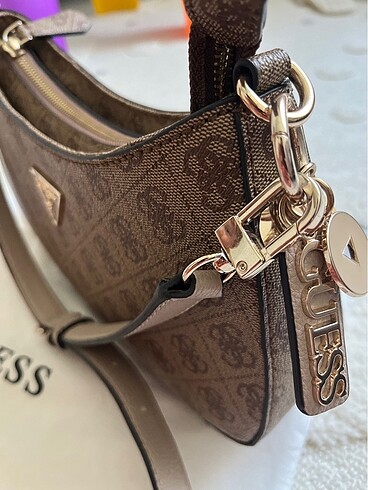  Beden Guess çanta