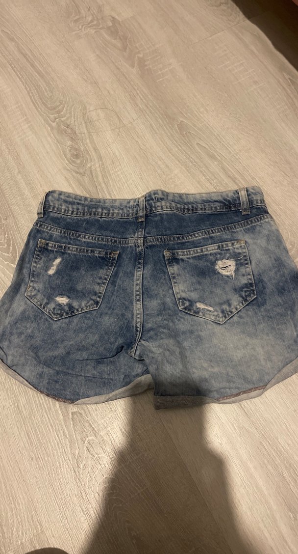 Kadın Gri Bol Kesim Mini Kot Şort - Görsel 3