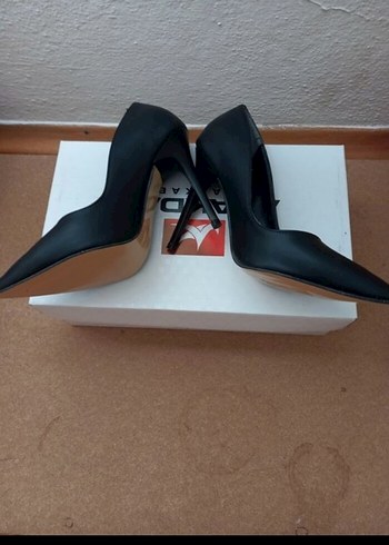 36 Beden Diger Siyah Stiletto Topuklu Kadın Ayakkabı