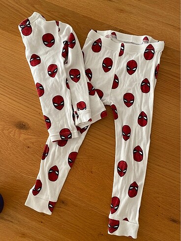 Gap Gap süperman pijama takımı