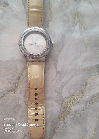 Beden Swatch Kadın Bej Saat