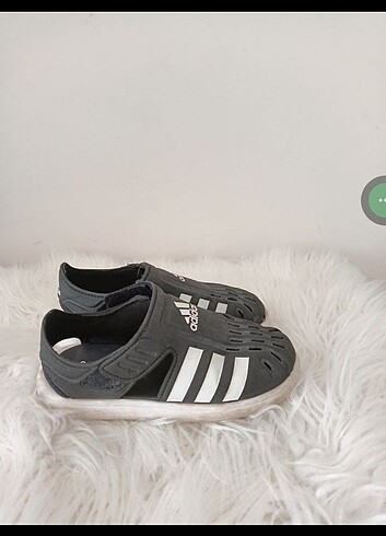 Adidas sandalet