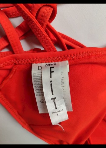l Beden Defacto Nar Çiçeği İpli Kadın Bikini Üstü