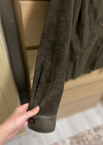 Düğmeli Süet Gri Kadın Gömlek - Görsel 7