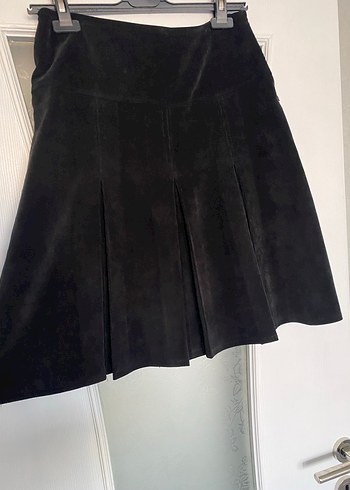 Siyah Süet Pileli Etek - Görsel 2