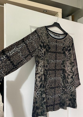 Gri Yılan Desenli Kadın Triko Bluz - Görsel 3