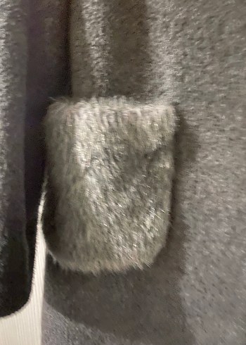 Koyu Gri Peluş Cepli Kaban - Görsel 2