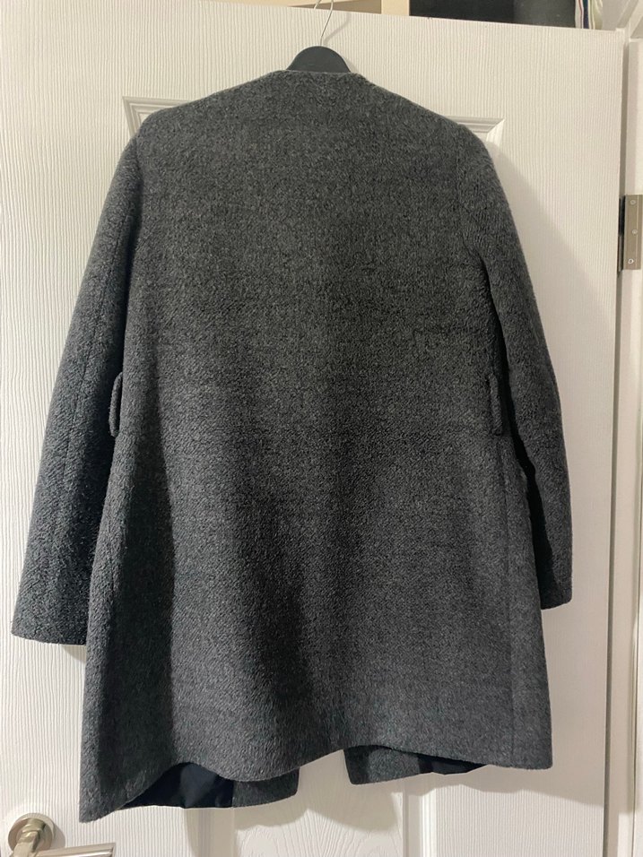 Koyu Gri Peluş Cepli Kaban - Görsel 4