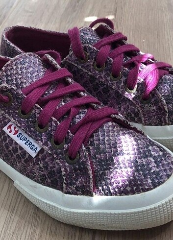 SUPERGA