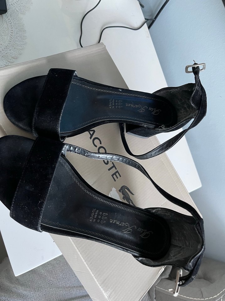 Siyah Yılan Desenli Dolgu Topuklu Kadın Ayakkabı - Görsel 2