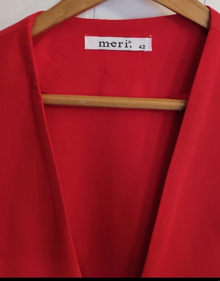 Kadın Kırmızı Düğmeli Uzun - Görsel 4