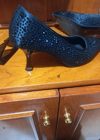 37 Beden Siyah Payetli Stiletto Topuklu Kadın Ayakkabı