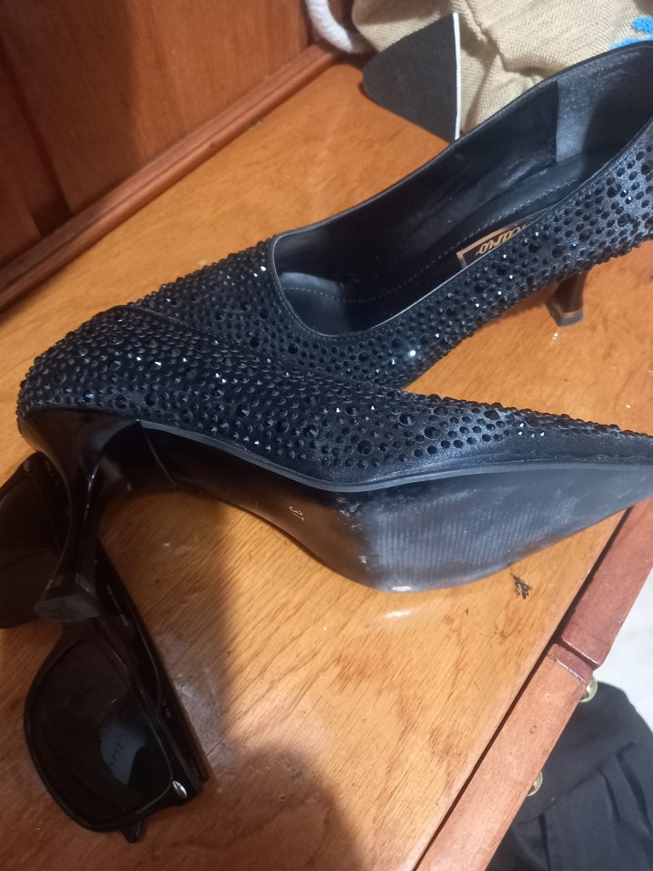 Siyah Payetli Stiletto Topuklu Kadın Ayakkabı - Görsel 2