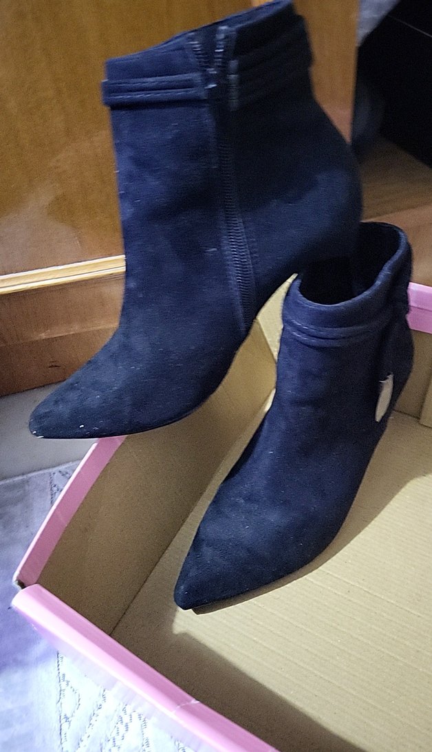 Siyah Süet Fermuarlı İnce Topuklu Kadın Bot - Görsel 3