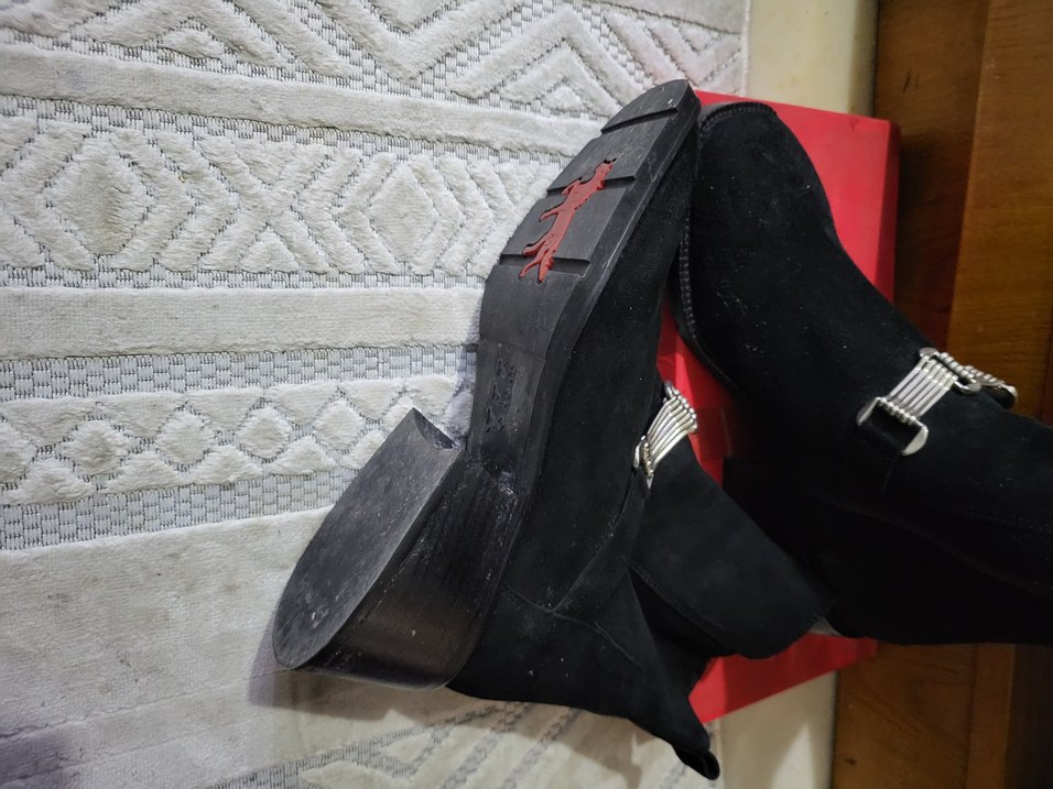 Tokalı Siyah Süet Gotik Kadın Bot - Görsel 5