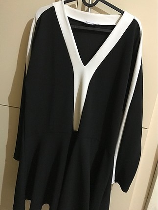 Zara Siyah Beyaz Elbise