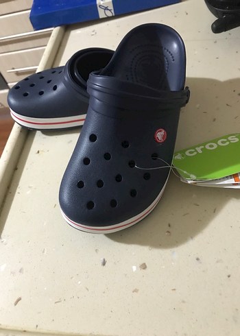 Crocs 36