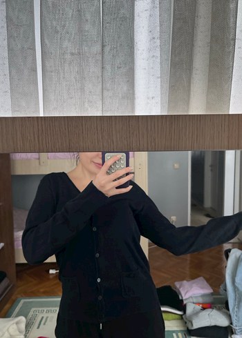 Düğmeli Siyah Kadın Hırka - Görsel 3