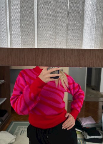 Pembe Zebra Desenli Yüksek Yakalı Triko Kazak - Görsel 2