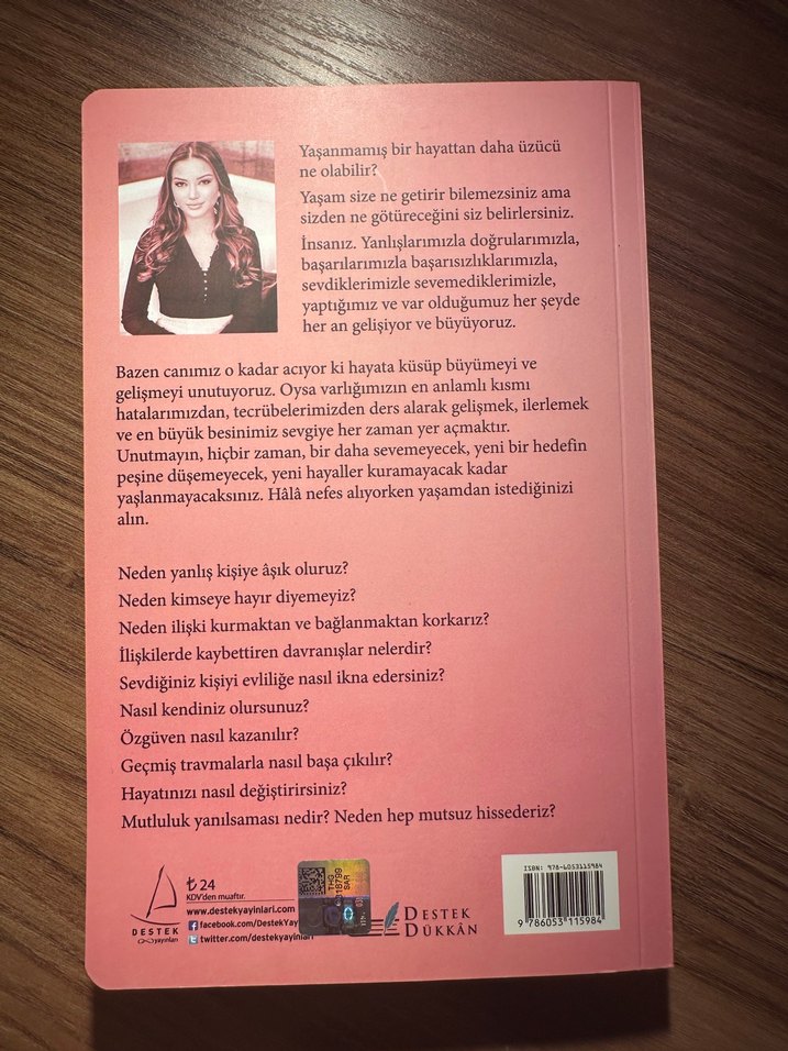 Esra Ezmeci'nin 3lü Kitap Seti - Görsel 3
