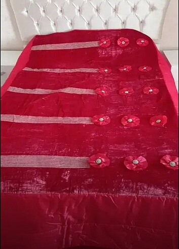  Beden kırmızı Renk Karaca yatak örtüsü takımı 