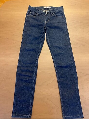 Levis 710 skinny jean